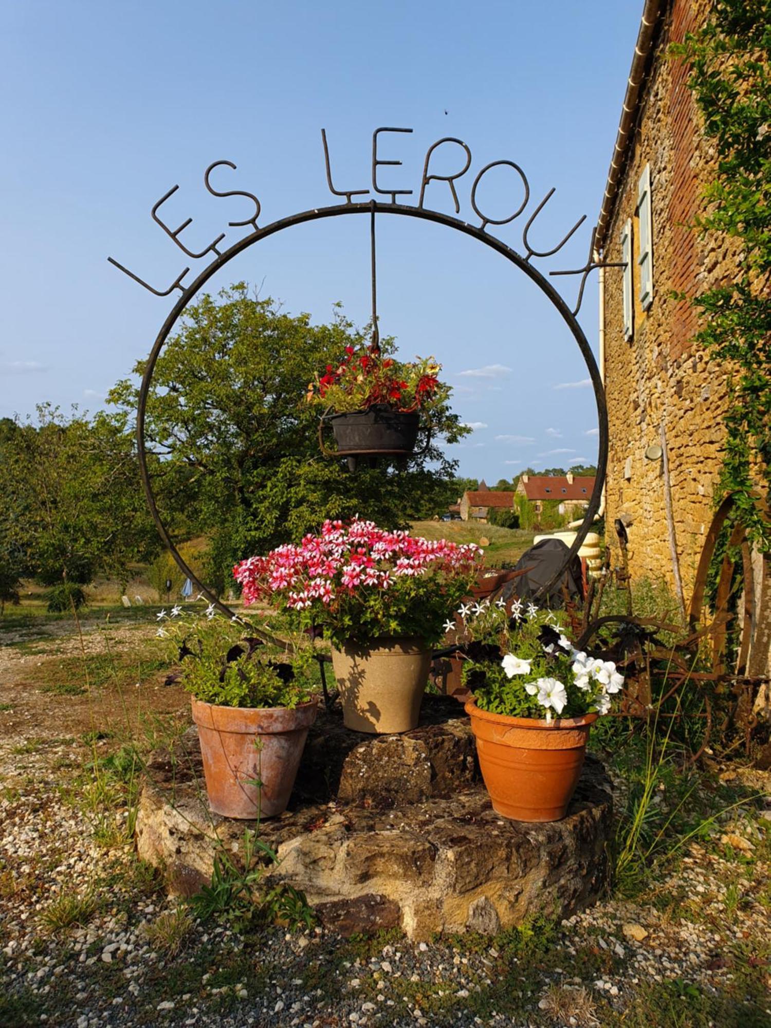 La Libellule And Le Papillon Gites At Les Leroux, Near Frayssinet-Le-Gelat Frayssinet-le-Gélat Exterior foto
